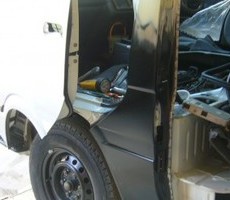トヨタ・ハイエースの鈑金修理事例（６）のサムネイル